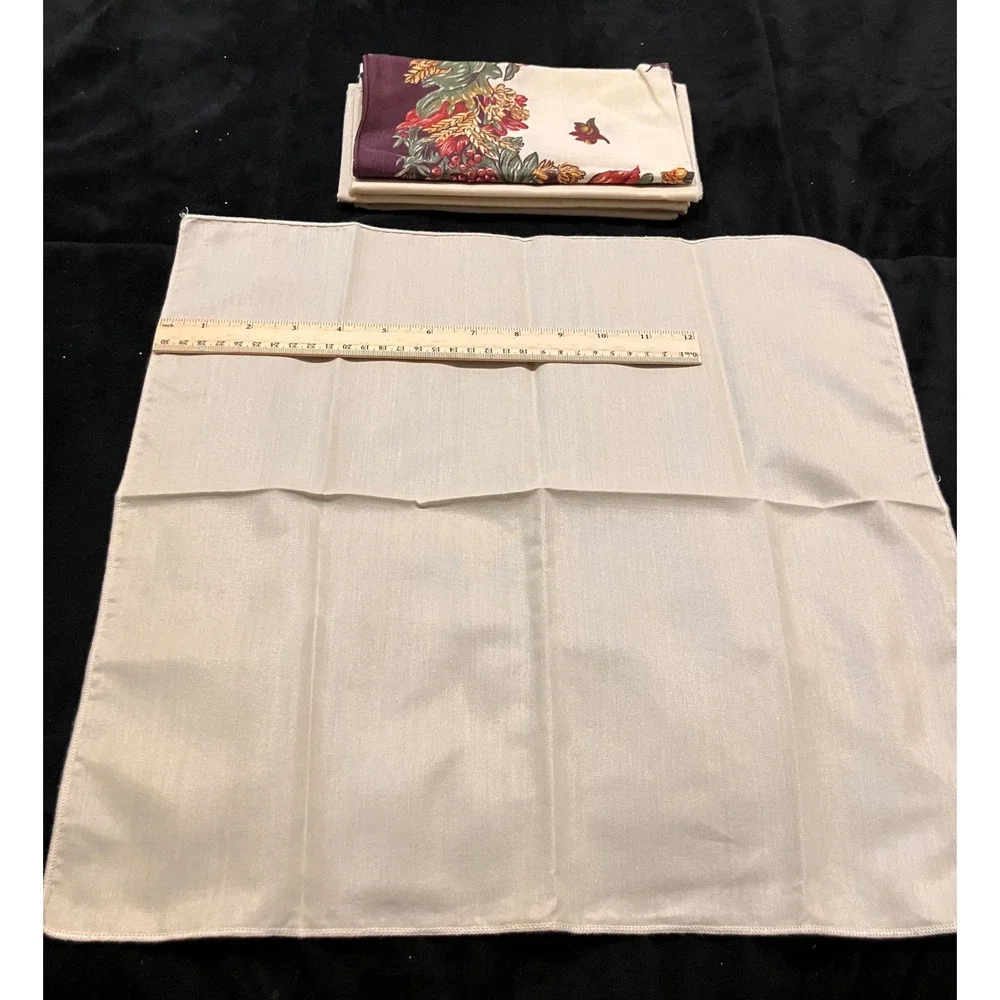 Lot of Cloth Napkins 7pc Cream Burgundy Harvest Autumn Floral 17x17